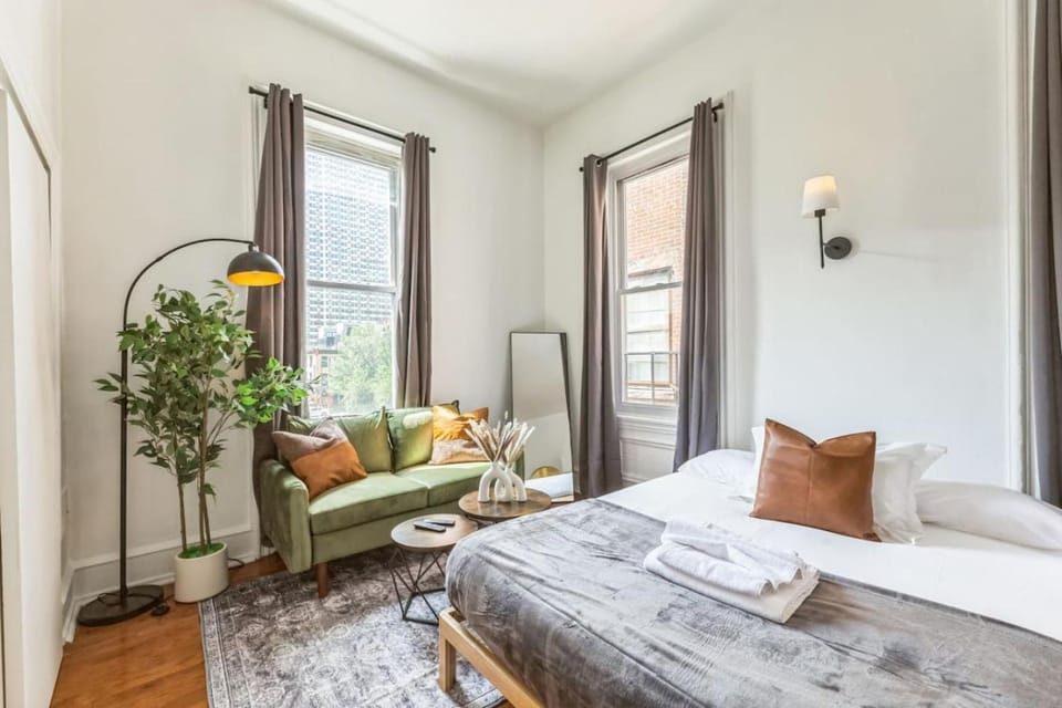 New Studio in Center City that Sleeps 4 with Fast Wifi Apartment in Philadelphia