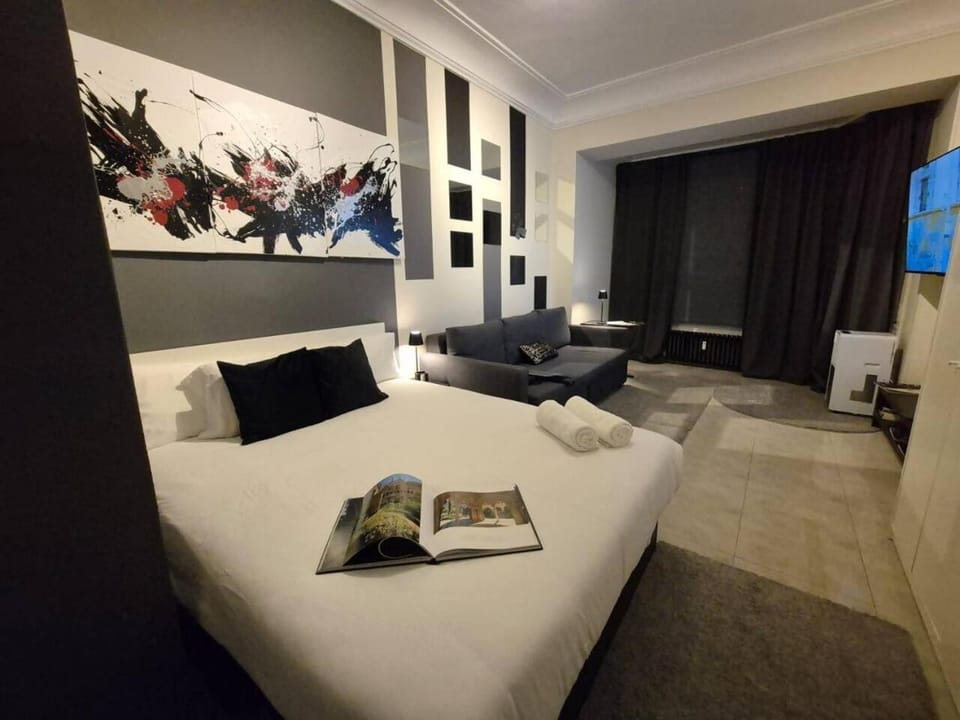 Habitación Oasis F. centro de Madrid! Bed and Breakfast in Centro