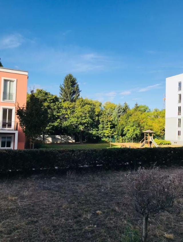 Moderne Wohnung mit Garten mitten in Berlin Apartment in Berlin