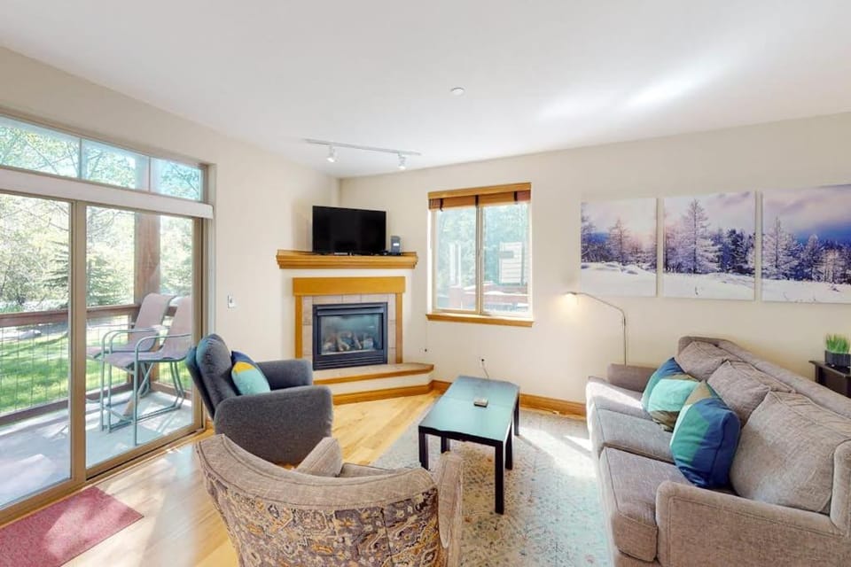 Blue River Bliss Apartment in Silverthorne