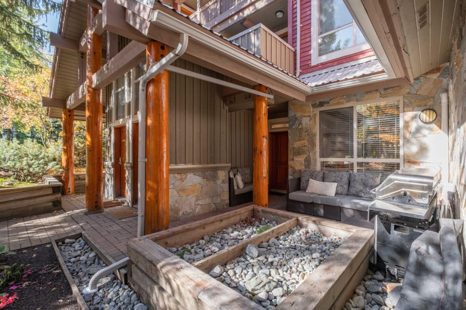 Patio, BBQ facilities