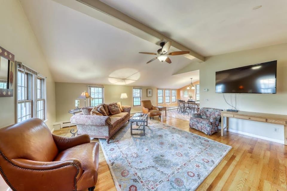 Harvest Carriage House House in Morristown