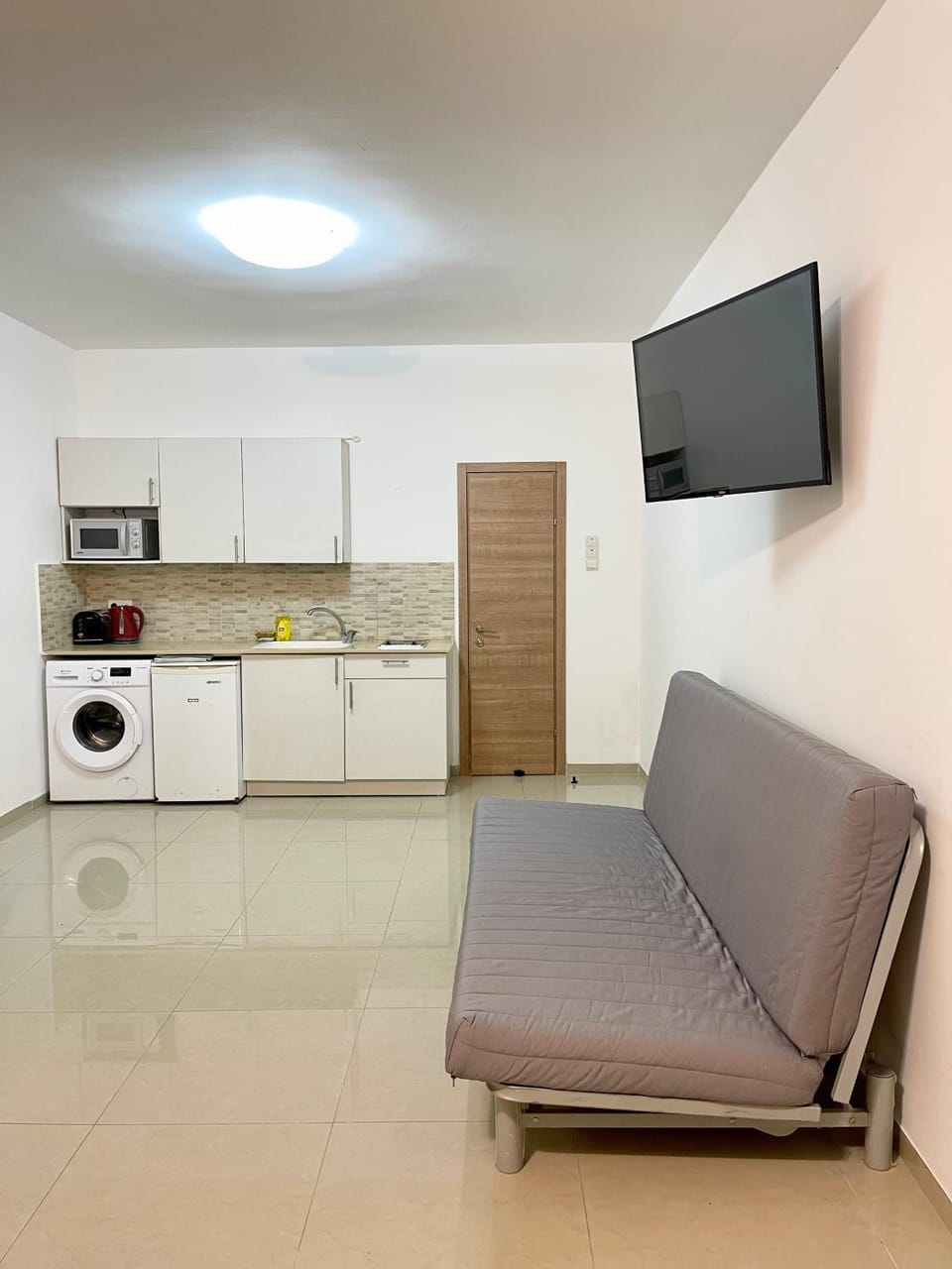 Cozy apartment near the beach Apartment in Haifa