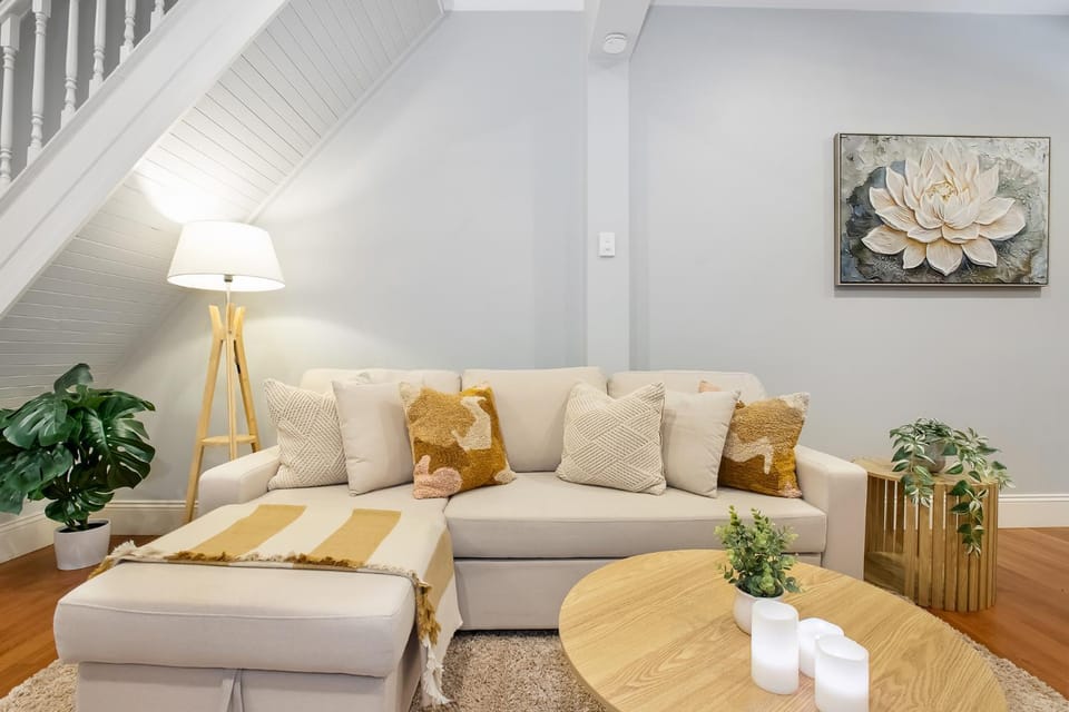 Living room, Seating area