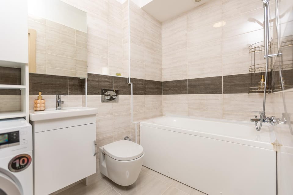 Bathroom, Bath