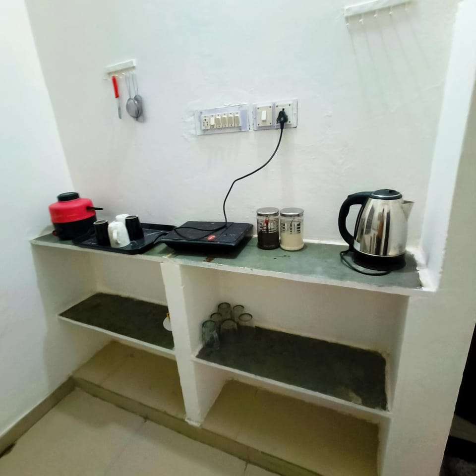 Luxurious 2BHK - 5 Min Walk to Metro - Near Railway Station - SR Elite Stays Apartment in Jaipur