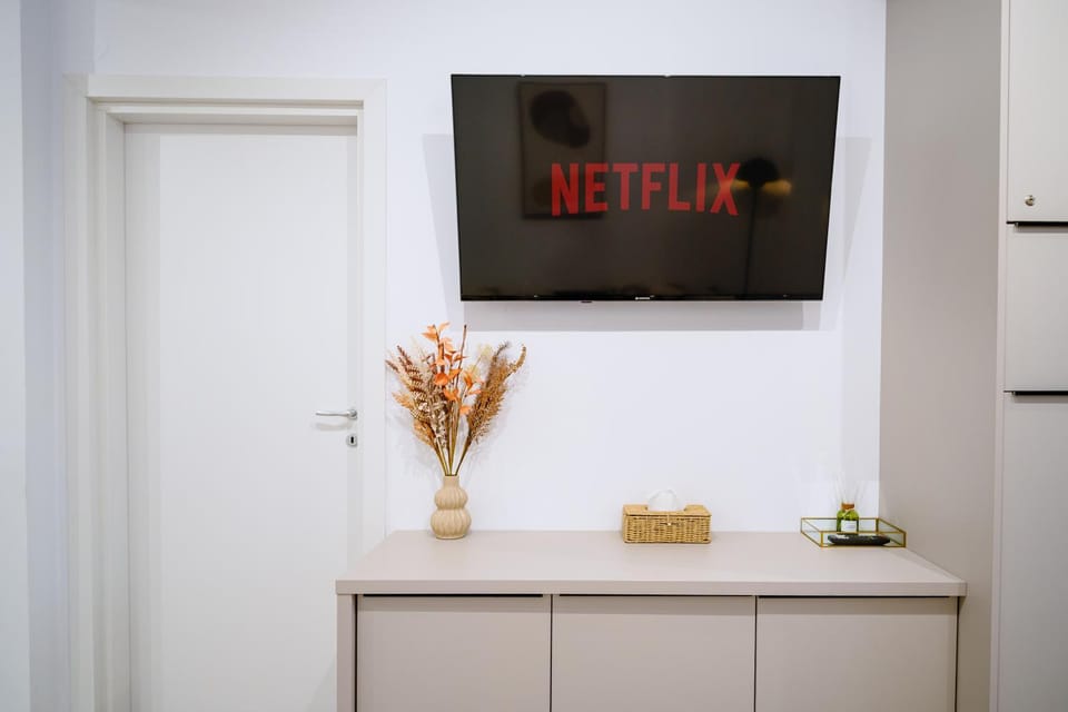 TV and multimedia, Seating area, internet