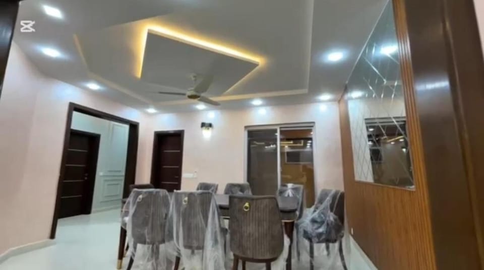 Executive Furnished Villa 4 Bed Bahria Town Karachi Villa in Karachi