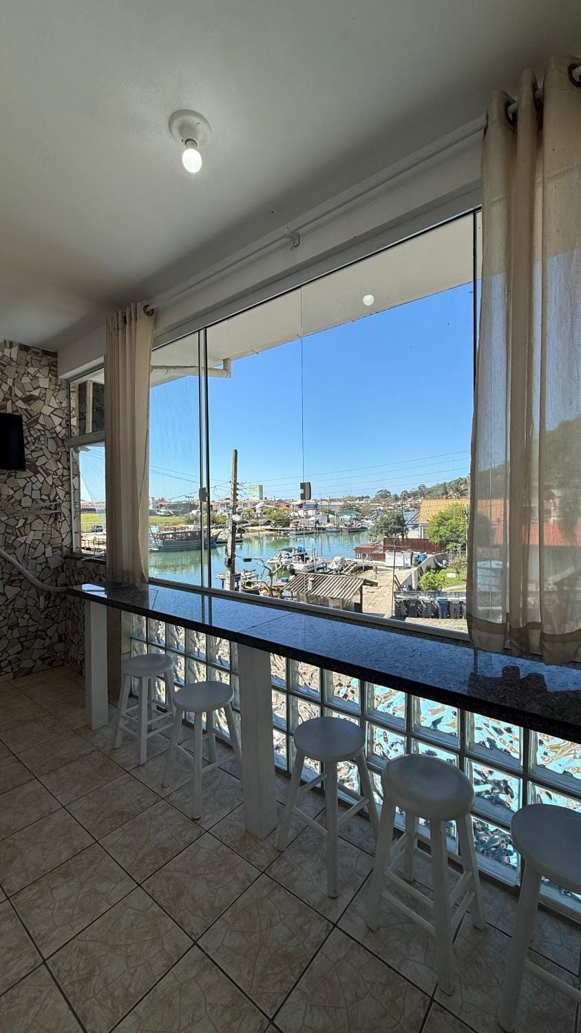 Natural landscape, Balcony/Terrace, Dining area, River view