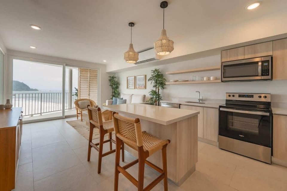Serene and Modern Beachfront Condo with Ocean Views Apartment in Jaco