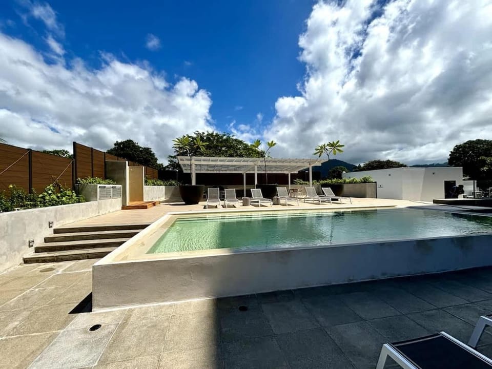 Stunning Beachfront 1BR Suite with Ocean View House in Jaco