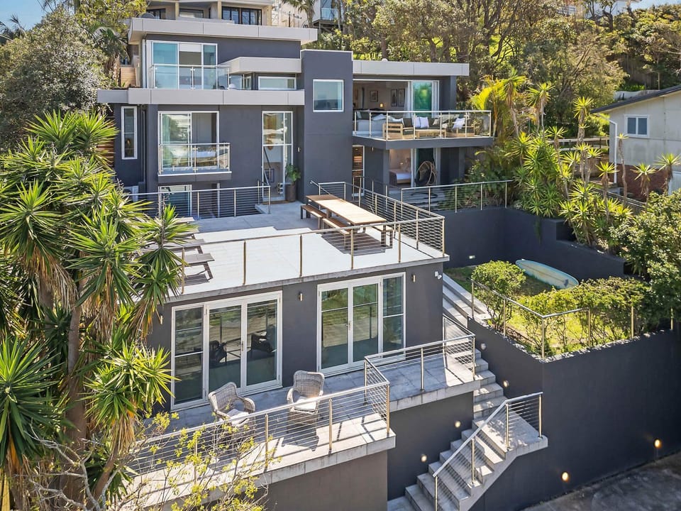 B by the SEA - by Coast Hosting House in Terrigal