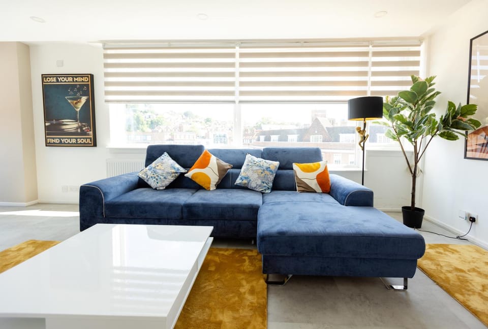 Living room, Seating area, furniture