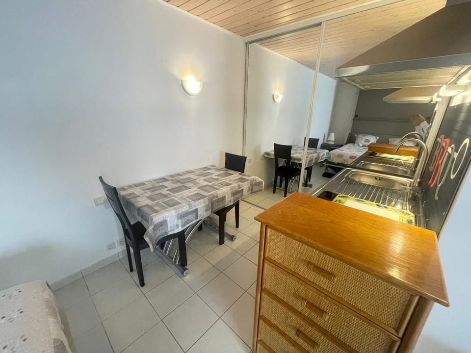 Studio confortable secteur le Phare proche plage - FR-1-22-389 Apartment in La Tranche-sur-Mer