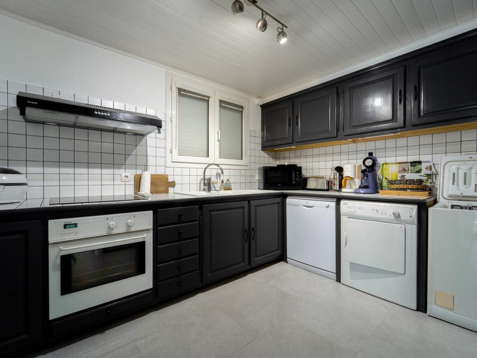 Maison rénovée à Mimizan pour 10 pers. avec jardin proche océan - FR-1-50-194 House in Mimizan