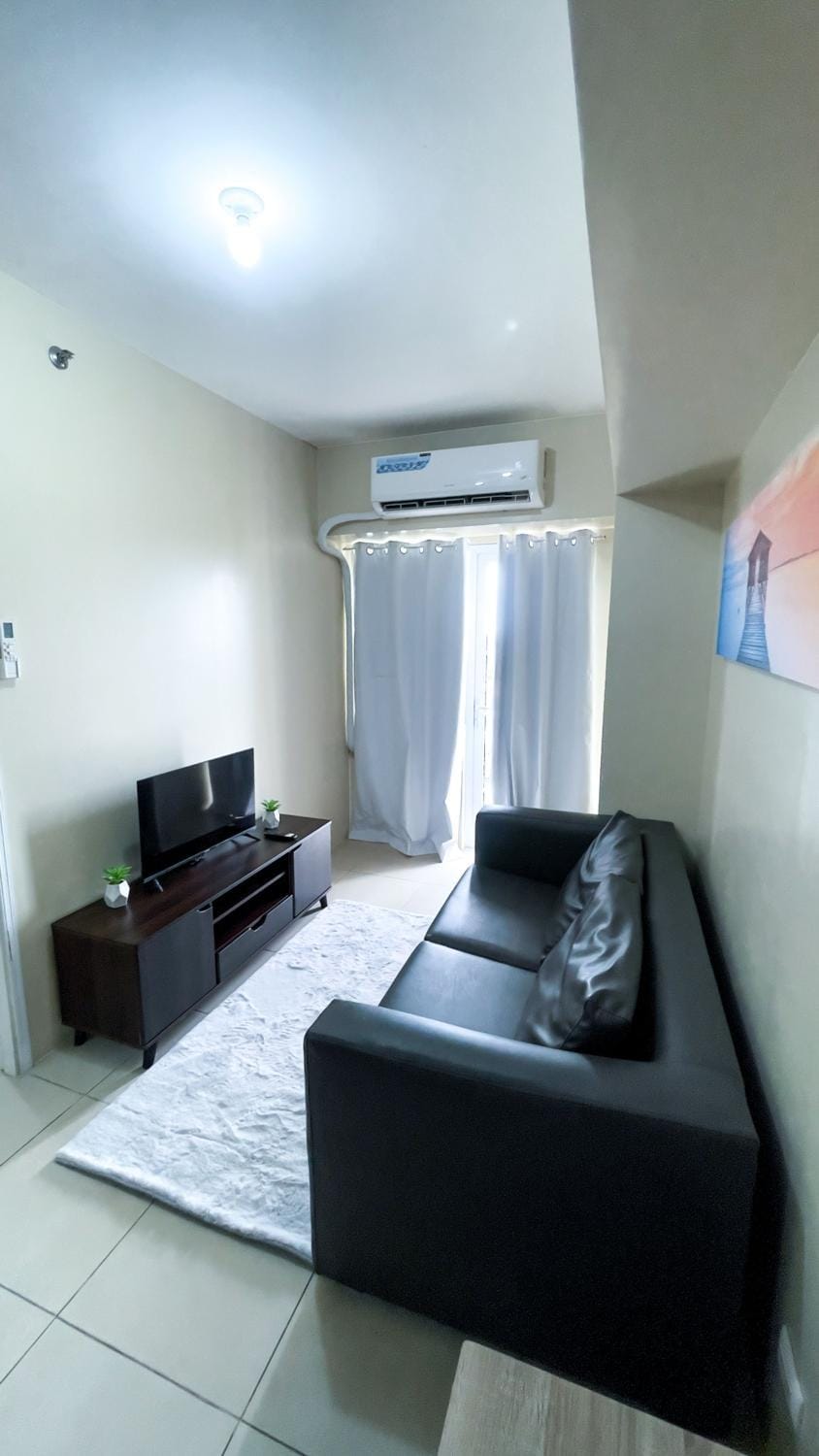 Communal lounge/ TV room, TV and multimedia, Living room