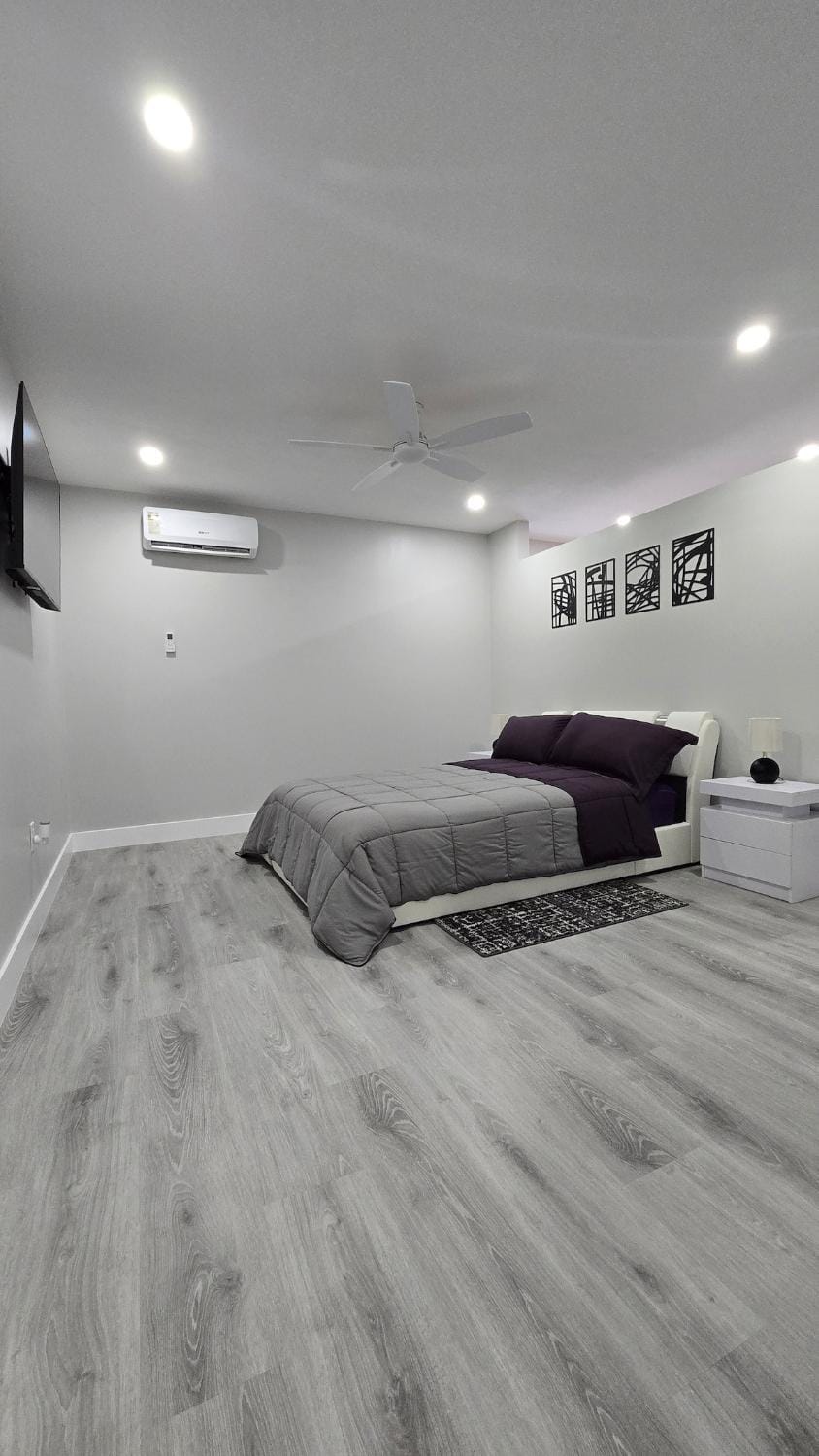 Bed, air conditioner