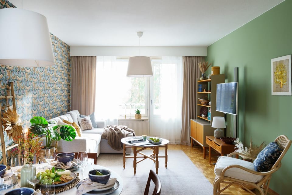 Living room, Food and drinks, Dining area