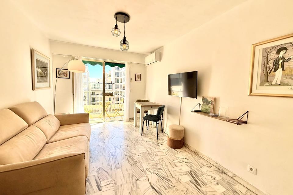 Antibes City Center - Studio for 2 people Apartment in Antibes