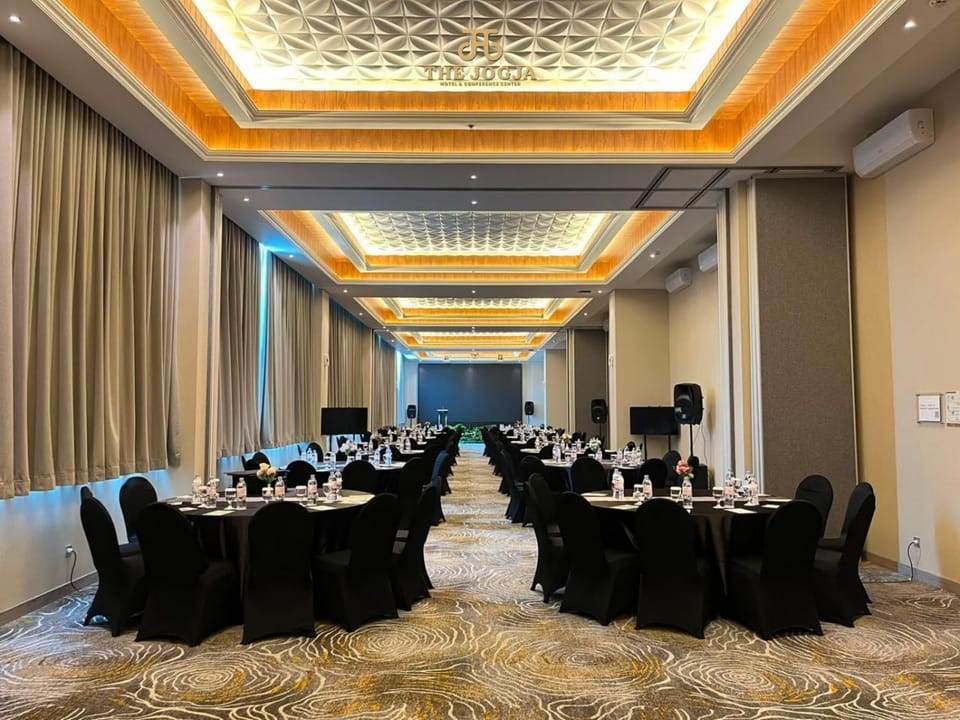 Meeting/conference room