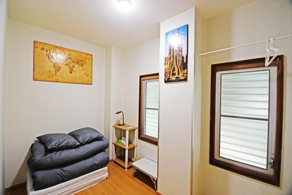 鞆の浦ゲストハウス悠樂 Tomonoura Guest House You Raku Bed and Breakfast in Hiroshima Prefecture