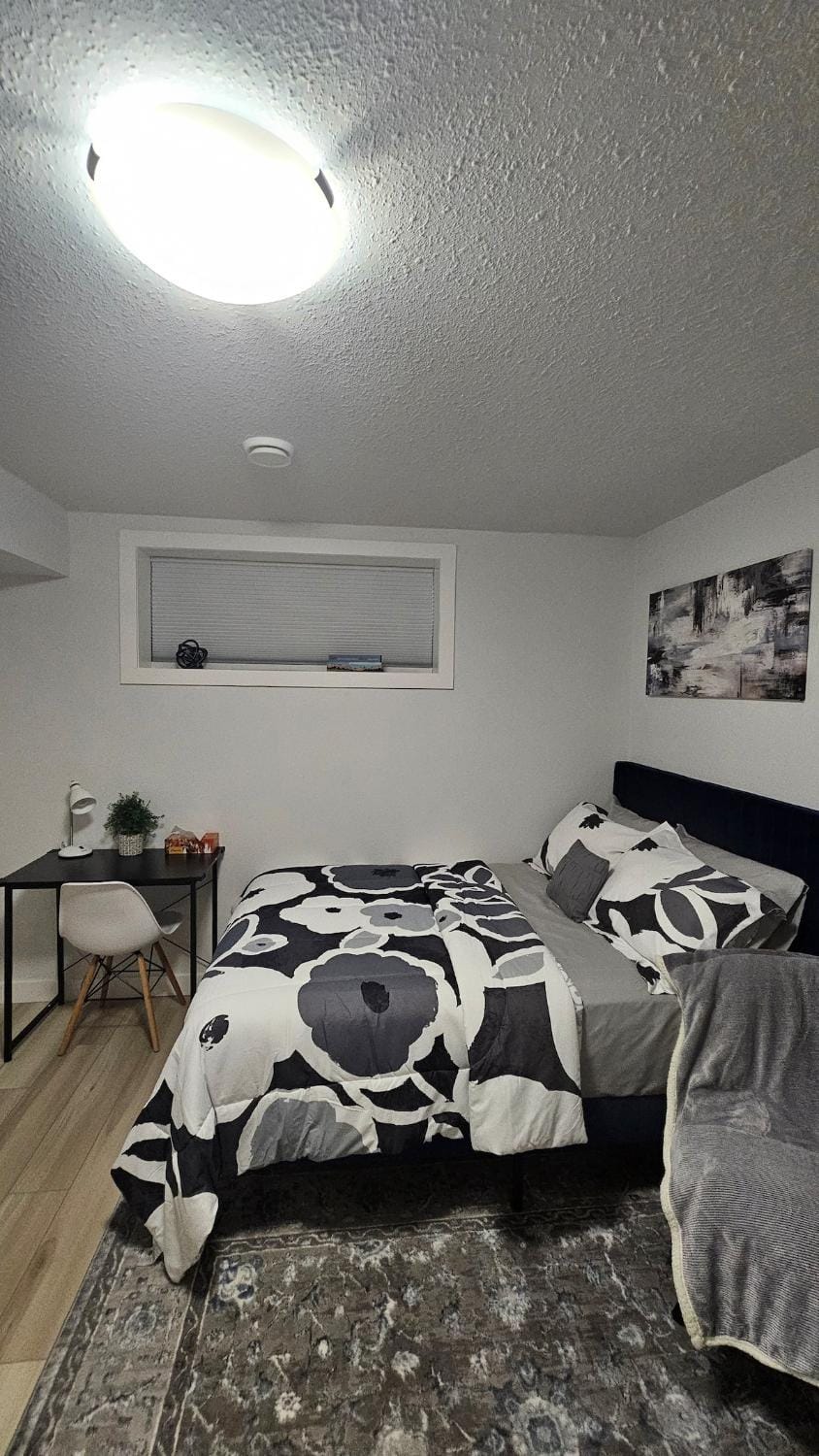 Welcome to Snug Spot - Cozy Studio in The Greens Apartment in Regina