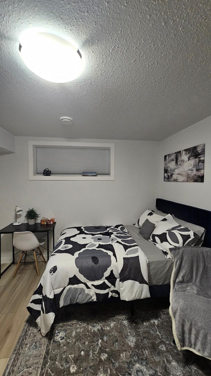 Welcome to Snug Spot - Cozy Studio in The Greens Apartment in Regina