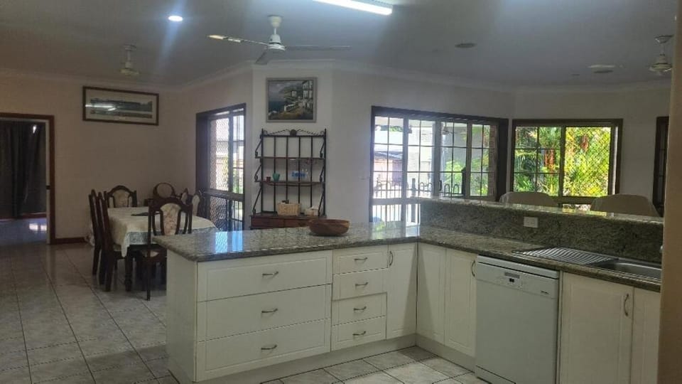 Gateway to Port Douglas Daintree House in Mossman