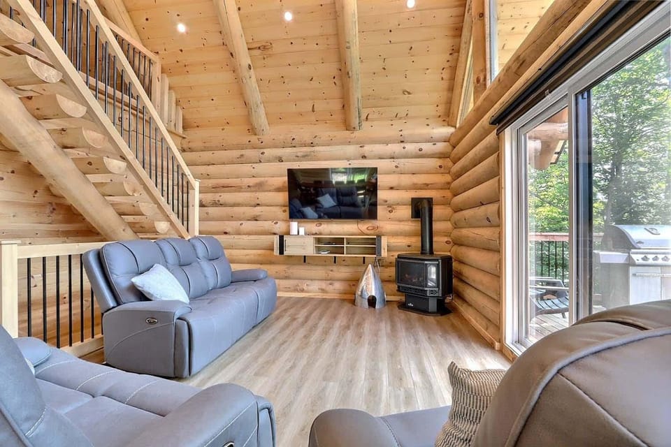 Spa Game Room Absolute Comfort - Le Commandant Chalet in Maine