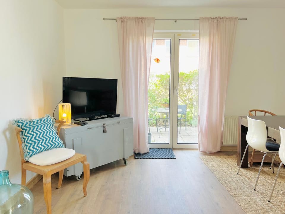 TV and multimedia, Dining area