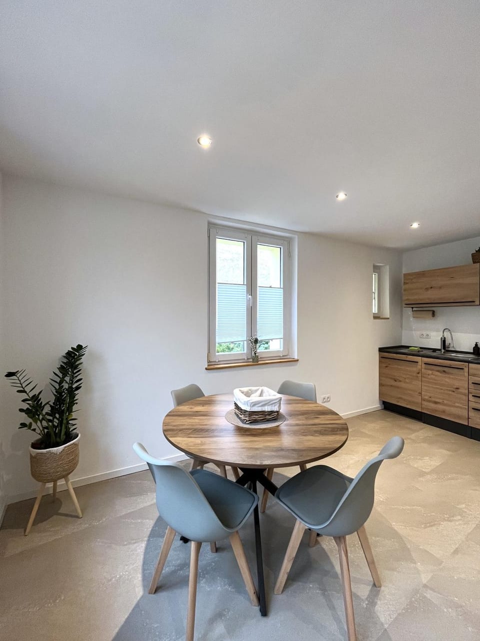 Kitchen or kitchenette, Dining area, pet friendly