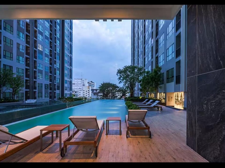 芭提雅市中心单卧室套房 门口海滩 商场 步行街 夜市 Apartment in Pattaya City