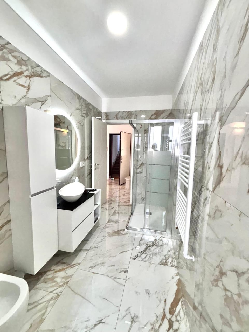 Shower, Toilet, Bathroom