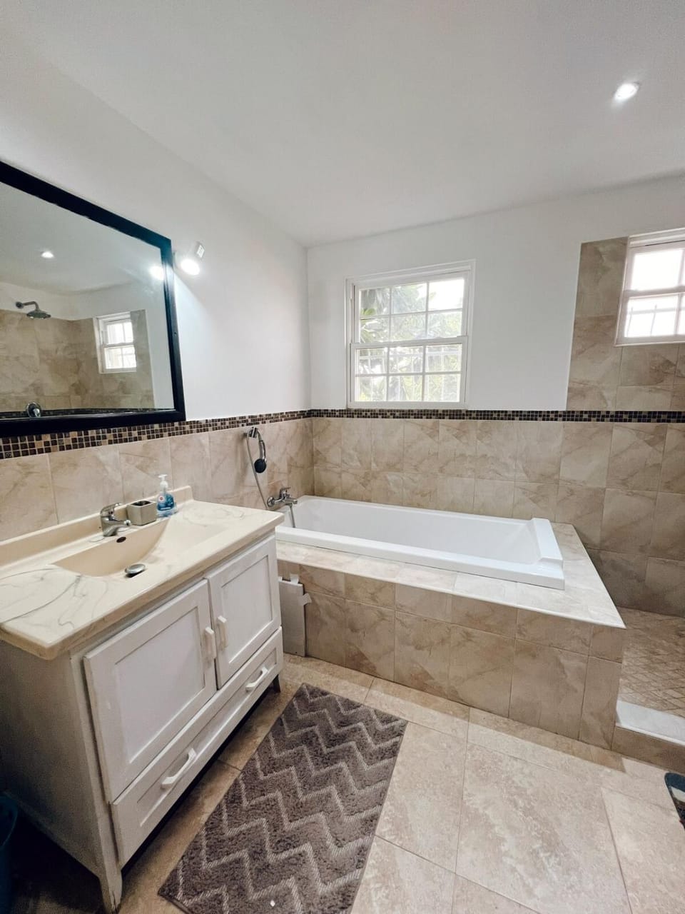 Oistins 2BR Condo with Pool & Patio, Walk to Miami Beach Apartment in Christ Church