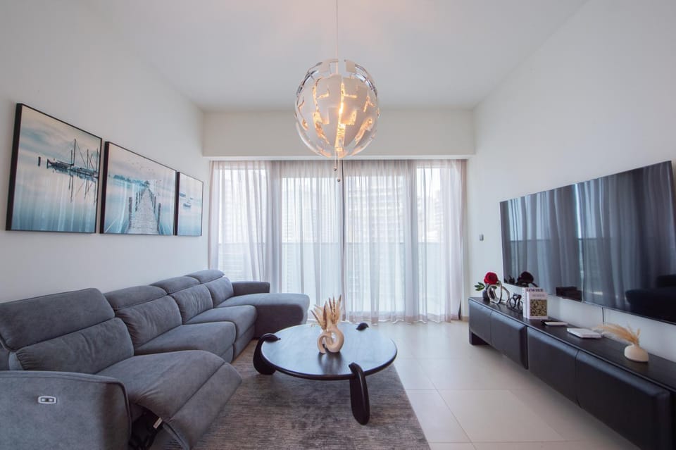 SILENT PLACE TO STAY Near Burjkhalifa Apartment in Dubai