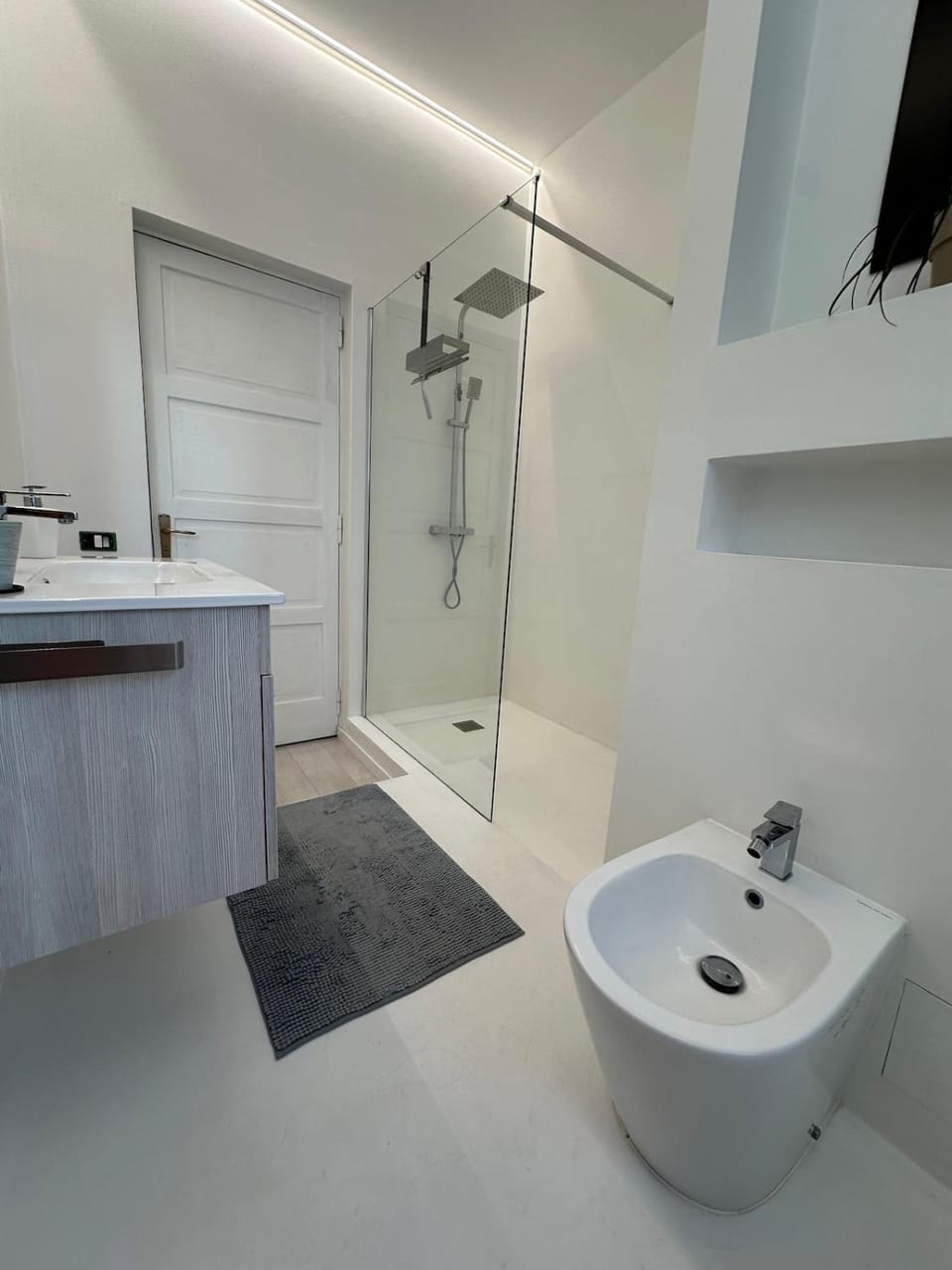 Shower, Bathroom