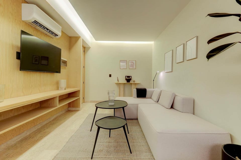 Capitalia Aristoteles Polanco w Balcony View Apartment in Mexico City