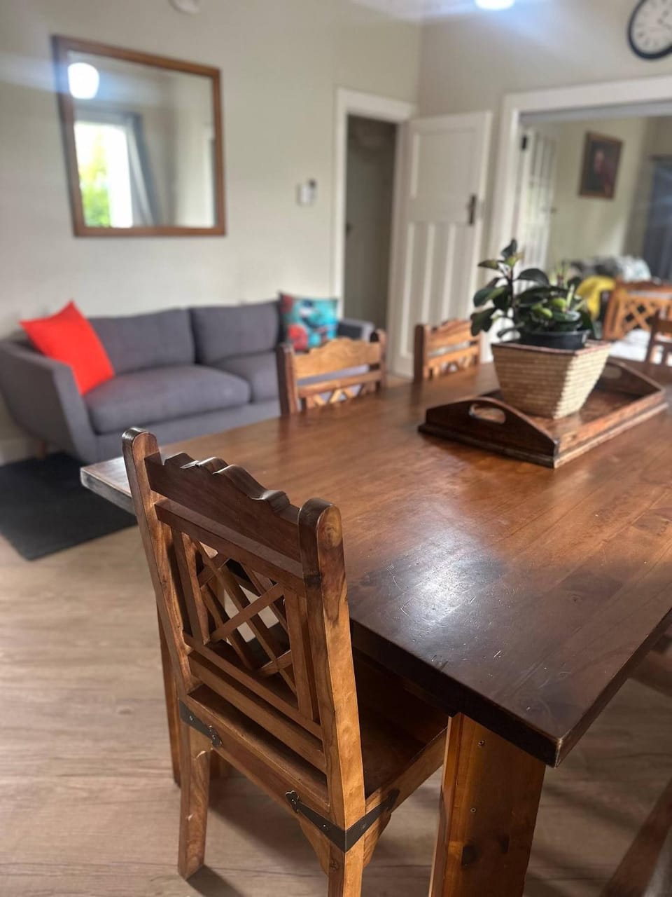 Restaurant/places to eat, Seating area