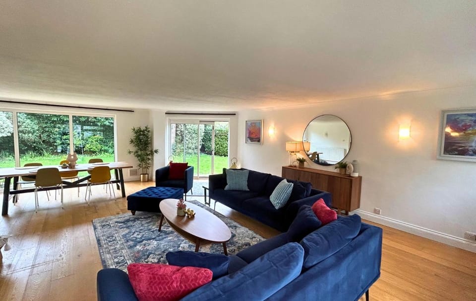 Communal lounge/ TV room, Living room