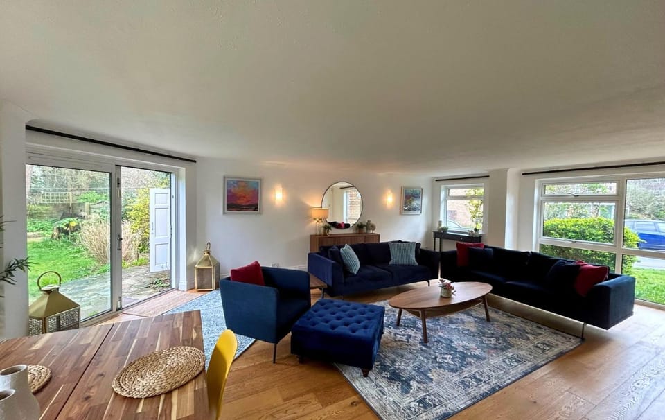 Communal lounge/ TV room, Living room
