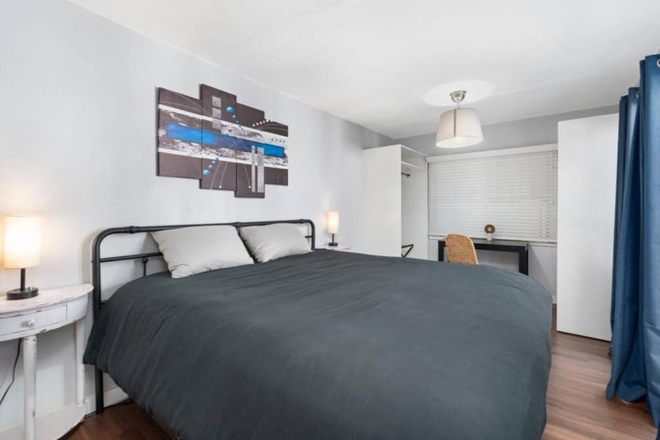 Centra Phoenix House KingBed House in Phoenix