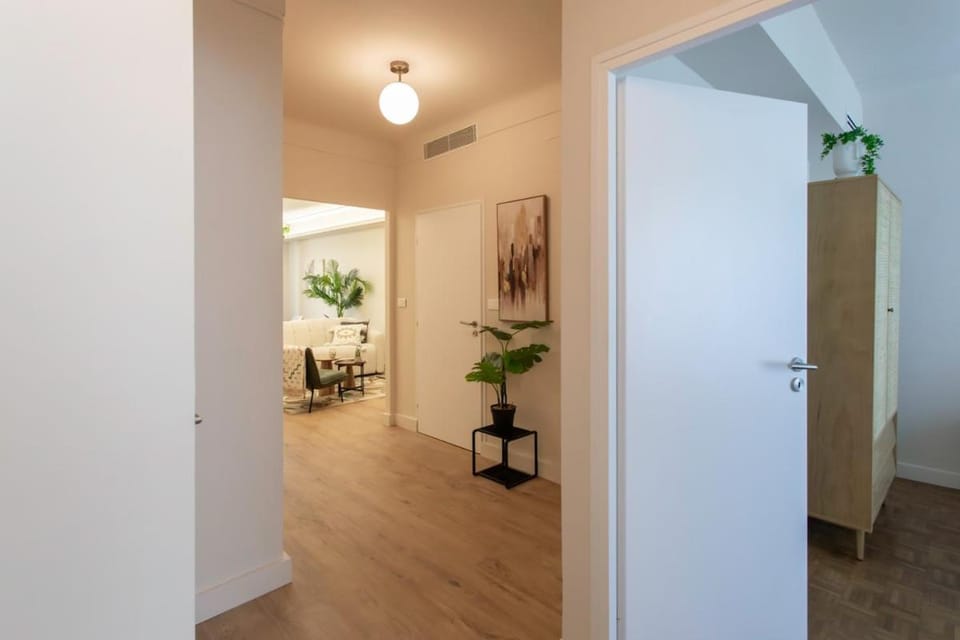 L9 Staywizus - 2BDR Marechal, 5 min Sea10 min Old Town Parking AC Apartment in Nice