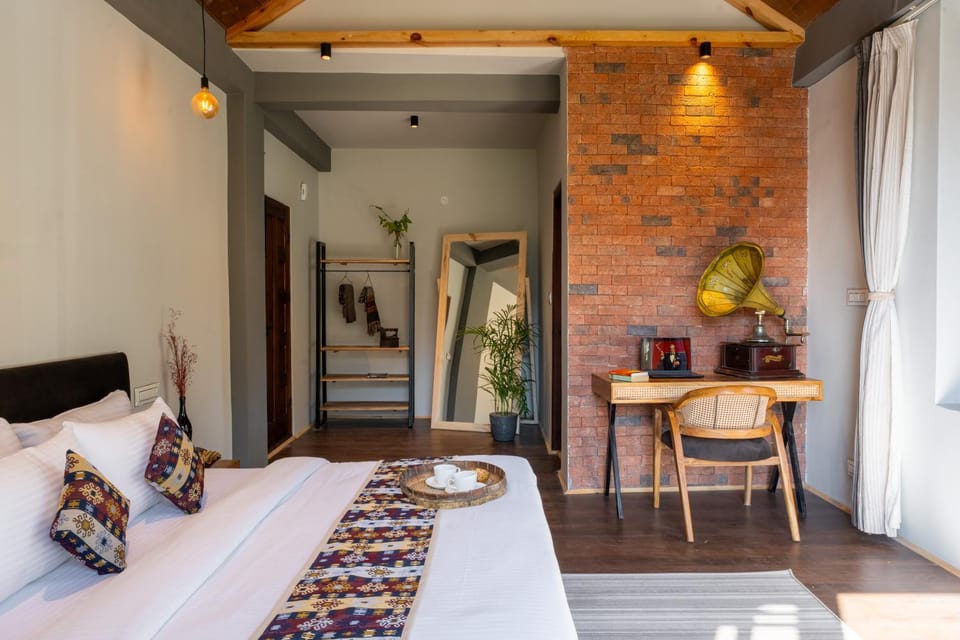Bed, Photo of the whole room, Bedroom