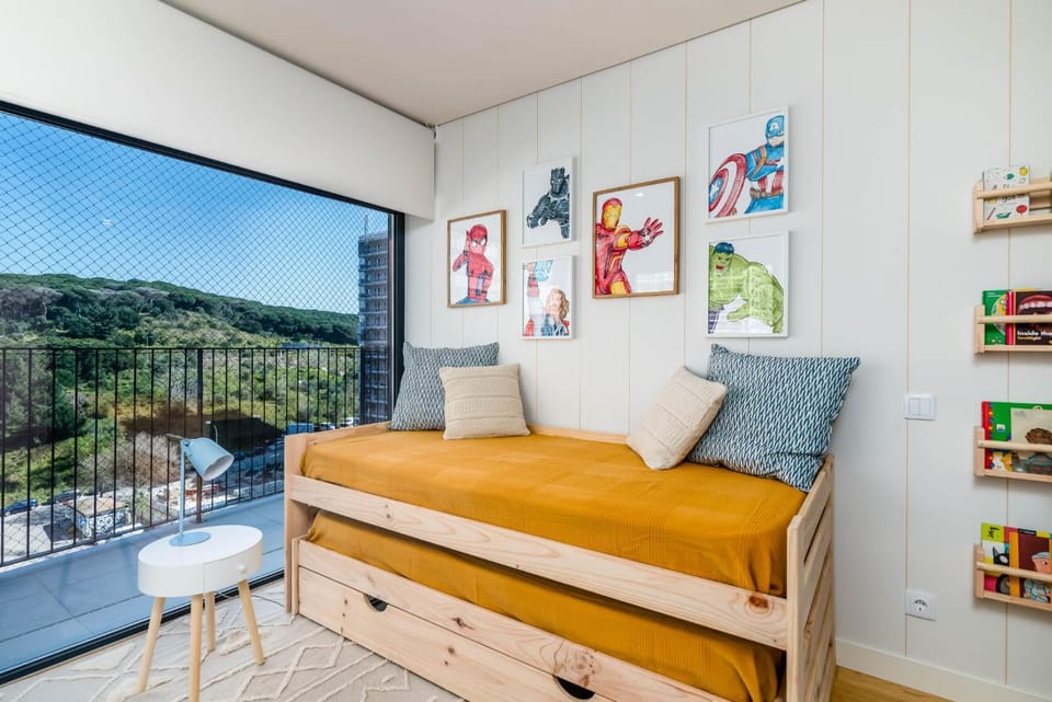 Natural landscape, Balcony/Terrace, Bedroom, Mountain view