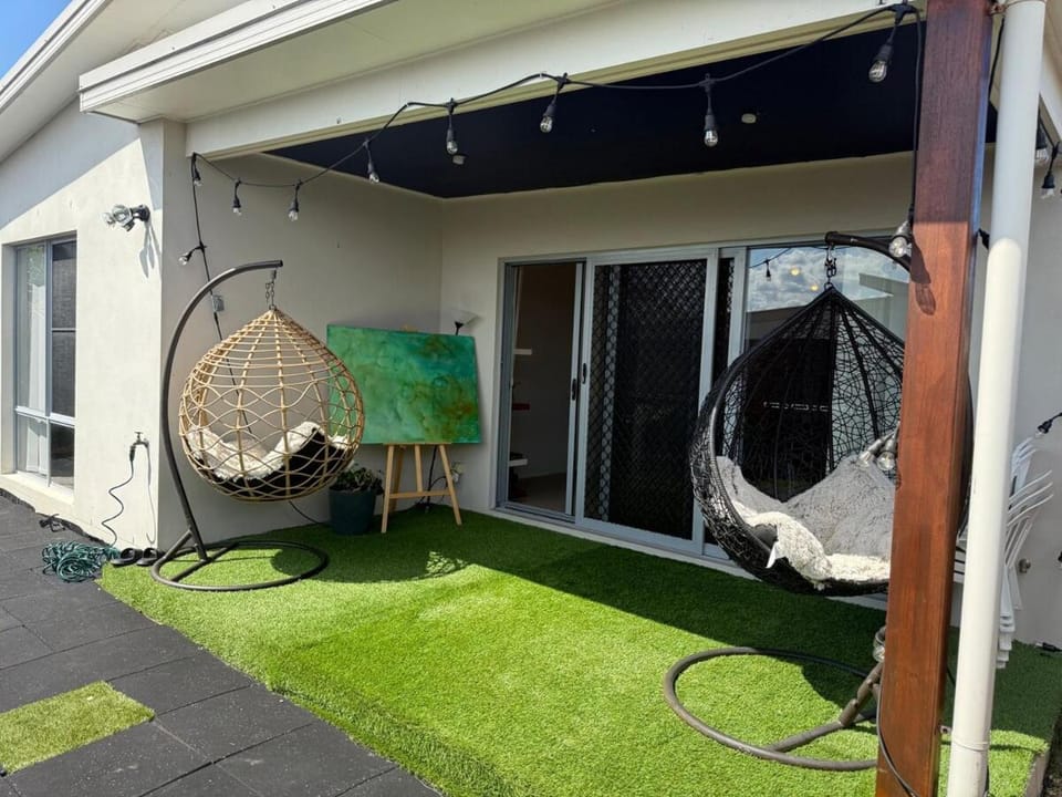The Atelier Artful Home Stay at Mangohill House in North Lakes