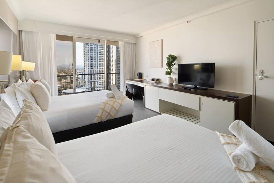 Bed, TV and multimedia, Other, Bedroom, towels