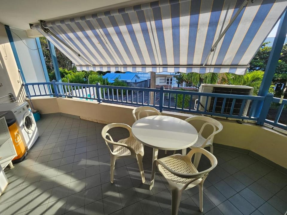 studio charmant face à la plage Apartment in Le Diamant