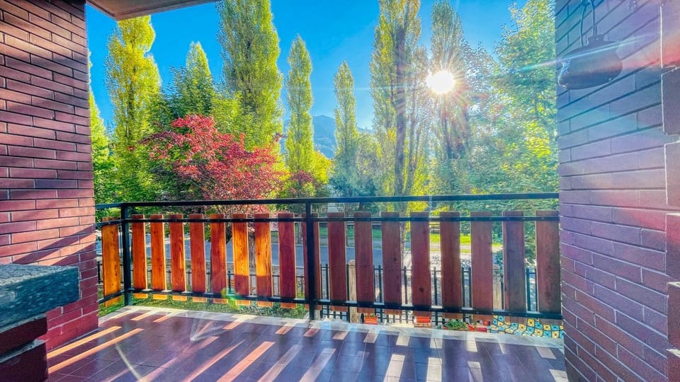 View (from property/room), Balcony/Terrace