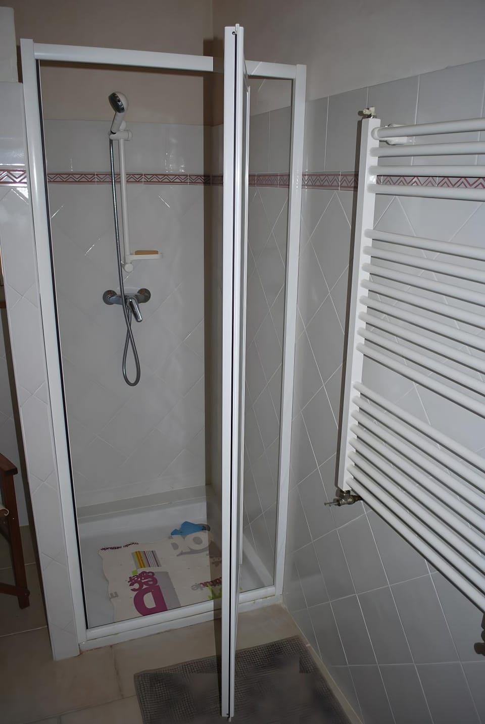 Bathroom, Living room