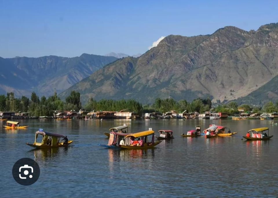 houseboat star ruby snow view Hotel in India